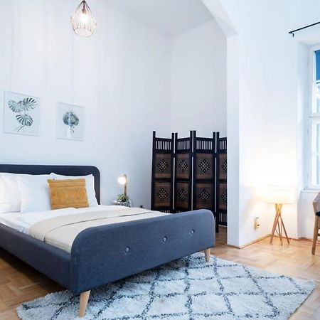 Lovely Downtown Apartment Close To The Basilica Budapest Eksteriør billede