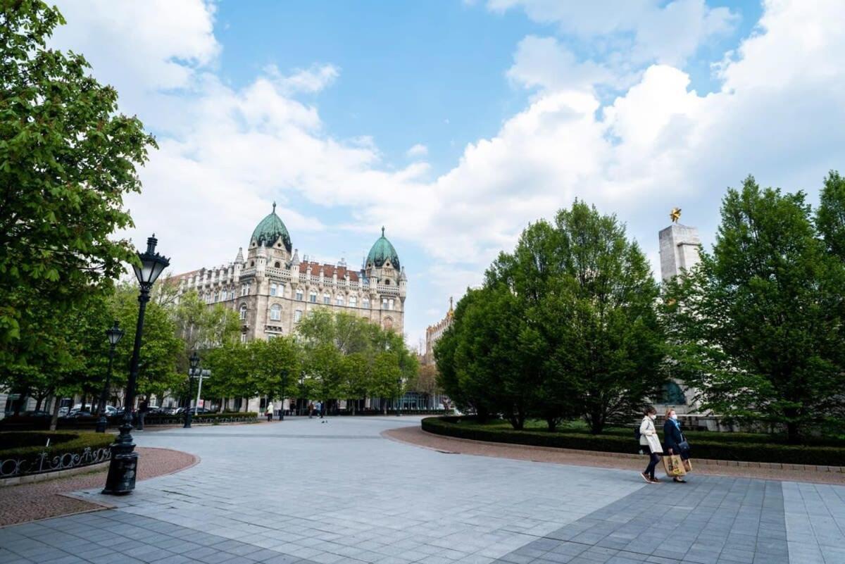Lovely Downtown Apartment Close To The Basilica Budapest Eksteriør billede
