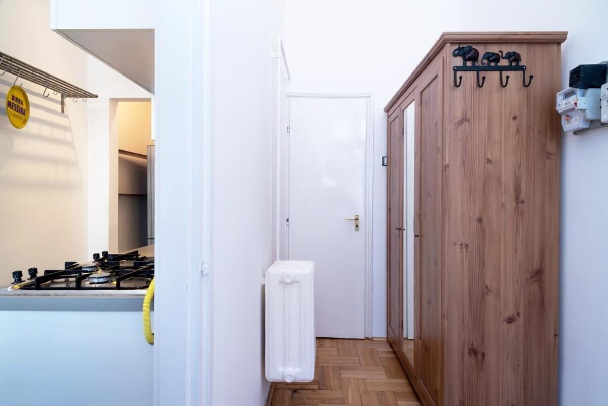 Lovely Downtown Apartment Close To The Basilica Budapest Eksteriør billede