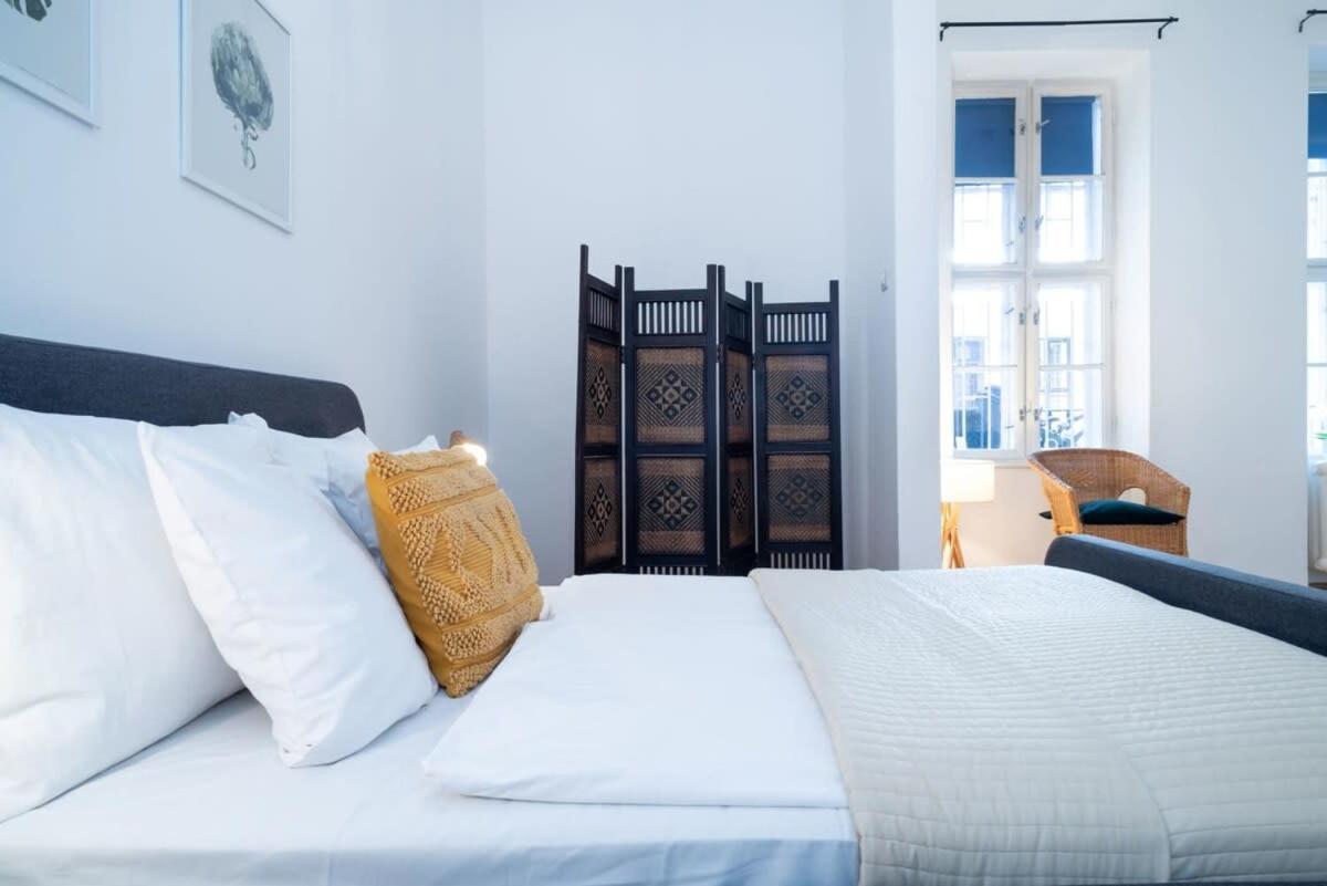 Lovely Downtown Apartment Close To The Basilica Budapest Eksteriør billede